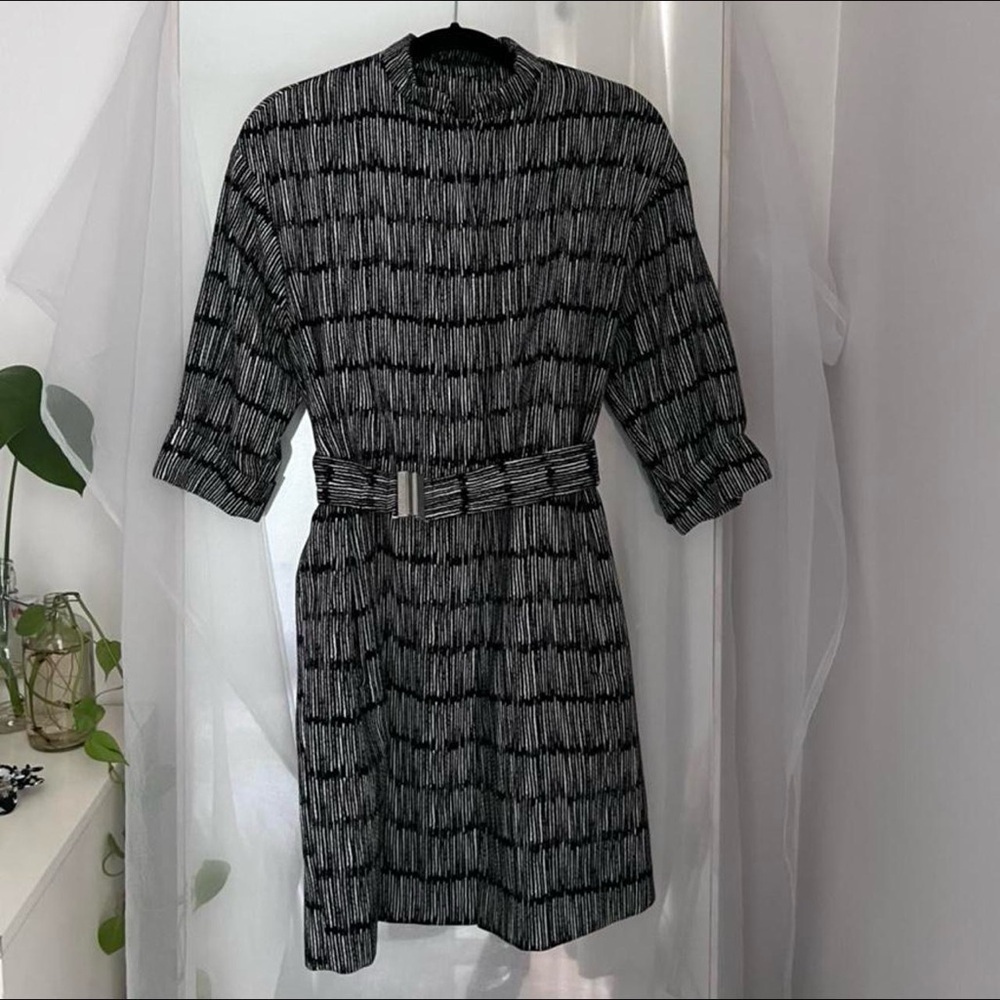 Vintage 90s Black & White Belted Mandarin Collar Duster Jacket size S